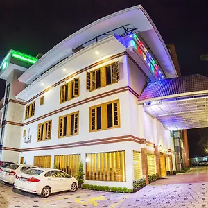 Hotel Hill Palace &